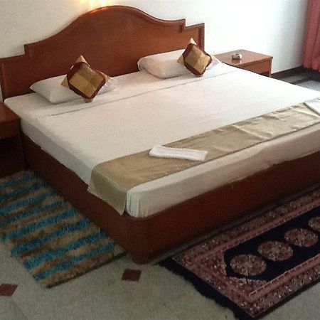 Hotel Kanishka Phg Bangalore Extérieur photo
